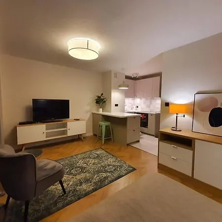 Apartament Młociny Metro 3 Warszawa